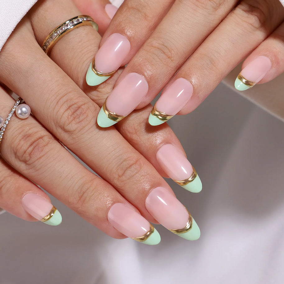 Émeraude Royale — Amande Extra Longue French Verte & Lignes Dorées | ONAILZ