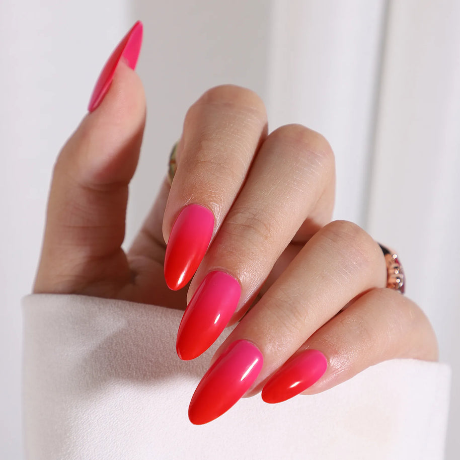 Flamme Écarlate – Ongles Amande extra longs ombré rouge | ONAILZ