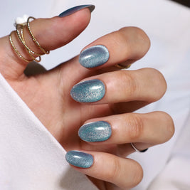 Saphir Magnétique — Ovale Cat Eye Bleu Glitter | ONAILZ