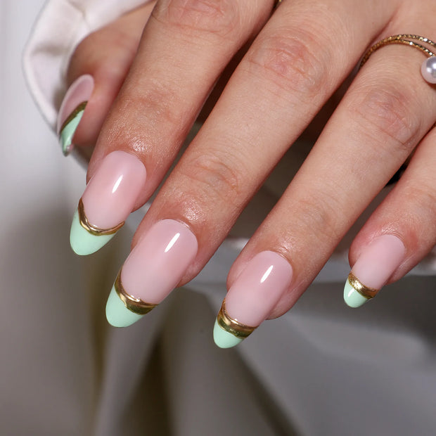 Émeraude Royale — Amande Extra Longue French Verte & Lignes Dorées | ONAILZ