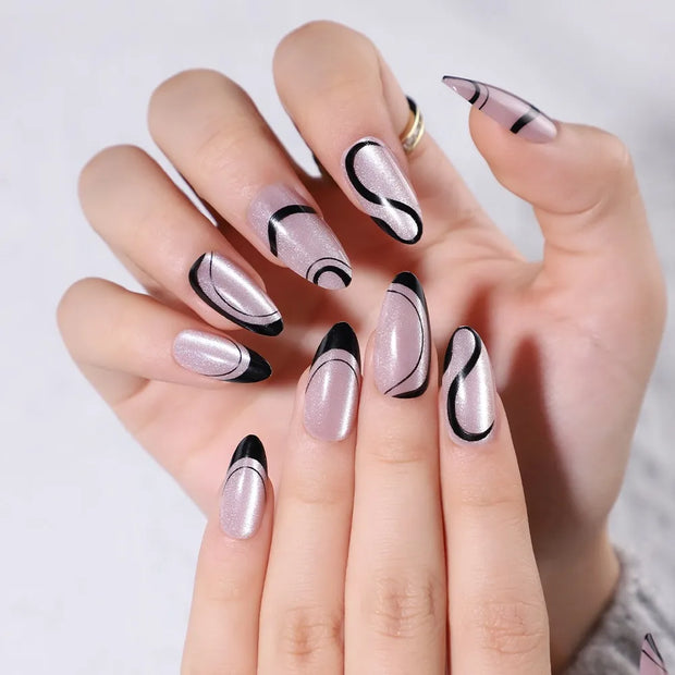 Noctis – Ongles almond rose glitter aux lignes noires délicates