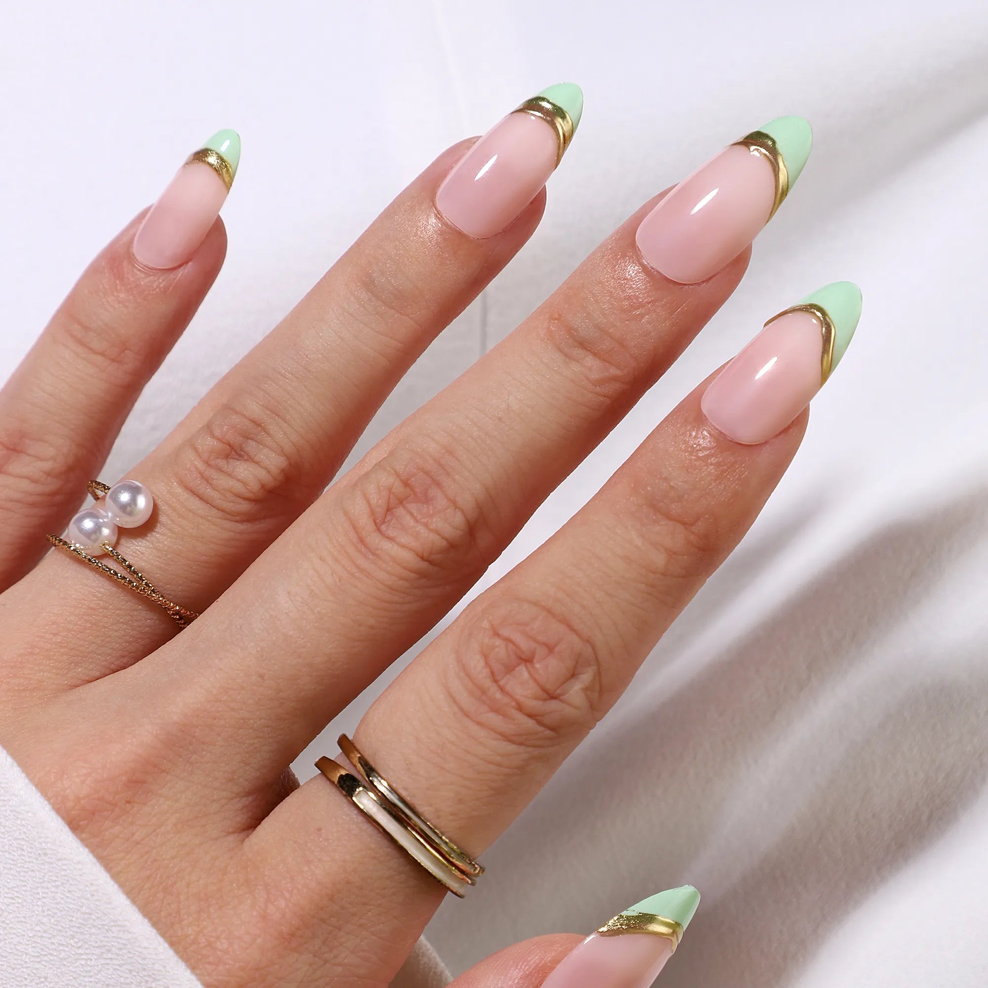 Émeraude Royale — Amande Extra Longue French Verte & Lignes Dorées | ONAILZ