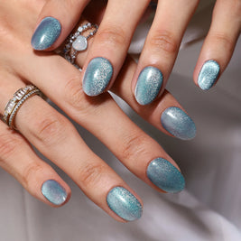 Saphir Magnétique — Ovale Cat Eye Bleu Glitter | ONAILZ