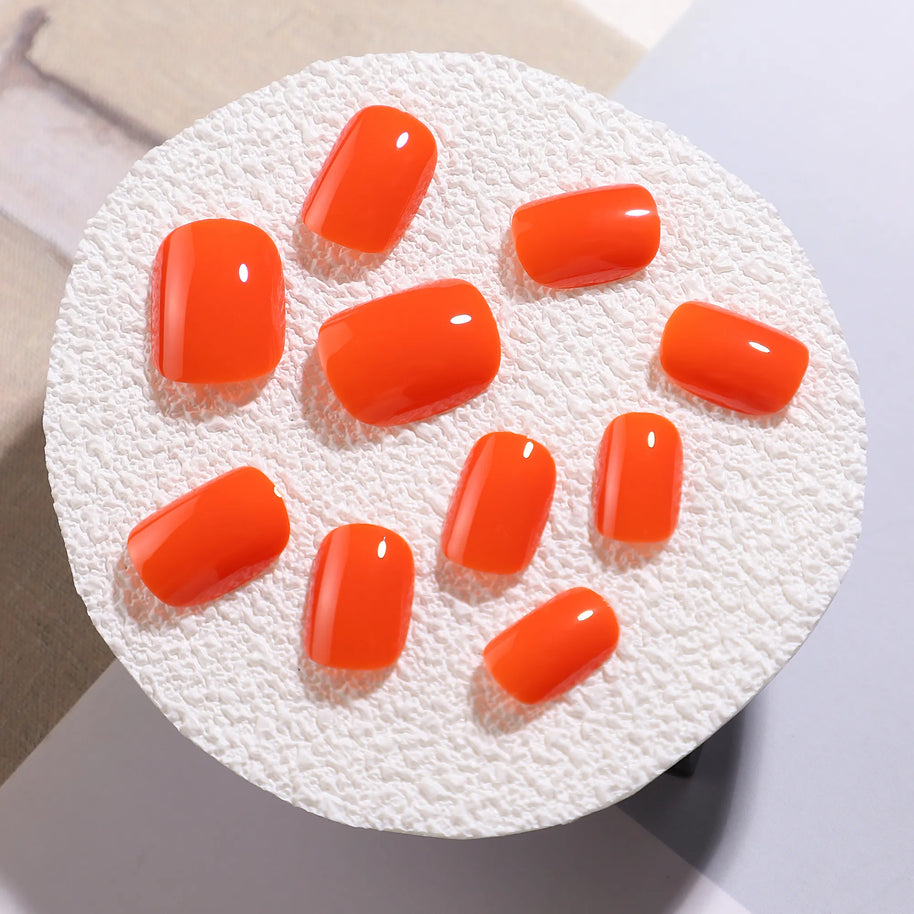 Orange Zest – Ongle court orange clair | ONAILZ