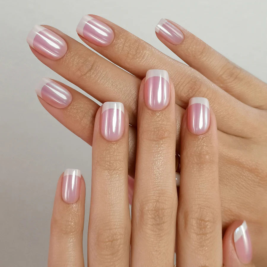 Aurora — Carré Court French Scintillante | ONAILZ