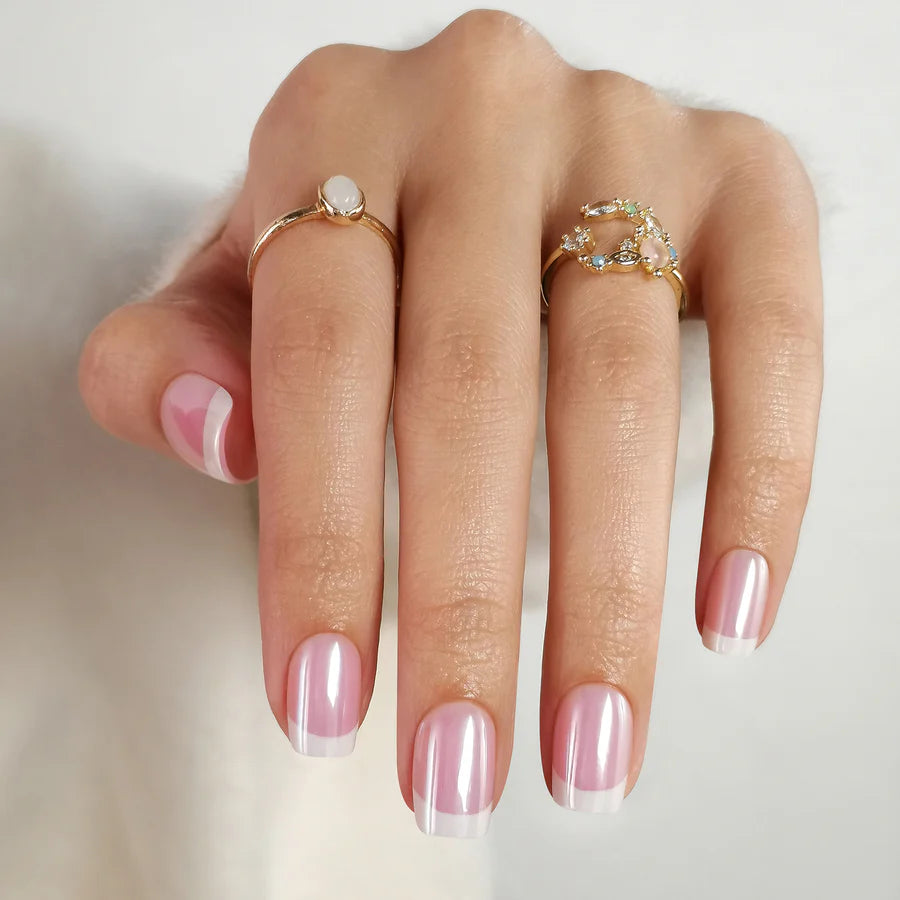 Aurora — Carré Court French Scintillante | ONAILZ