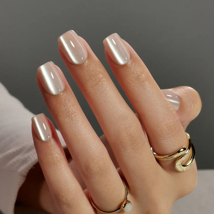 Sable Félin — Carré Court Cat Eye Beige | ONAILZ