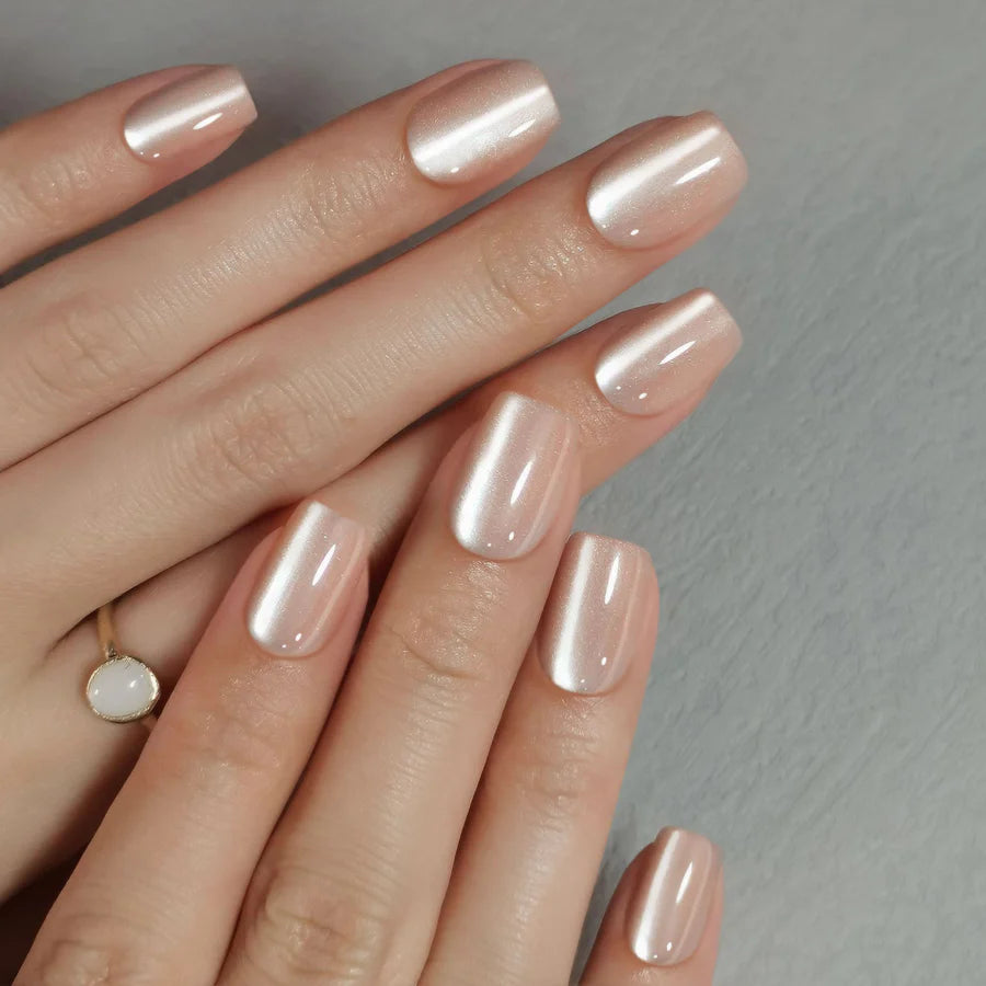 Sable Félin — Carré Court Cat Eye Beige | ONAILZ