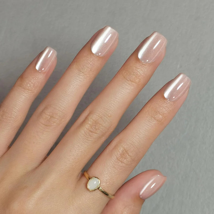 Sable Félin — Carré Court Cat Eye Beige | ONAILZ