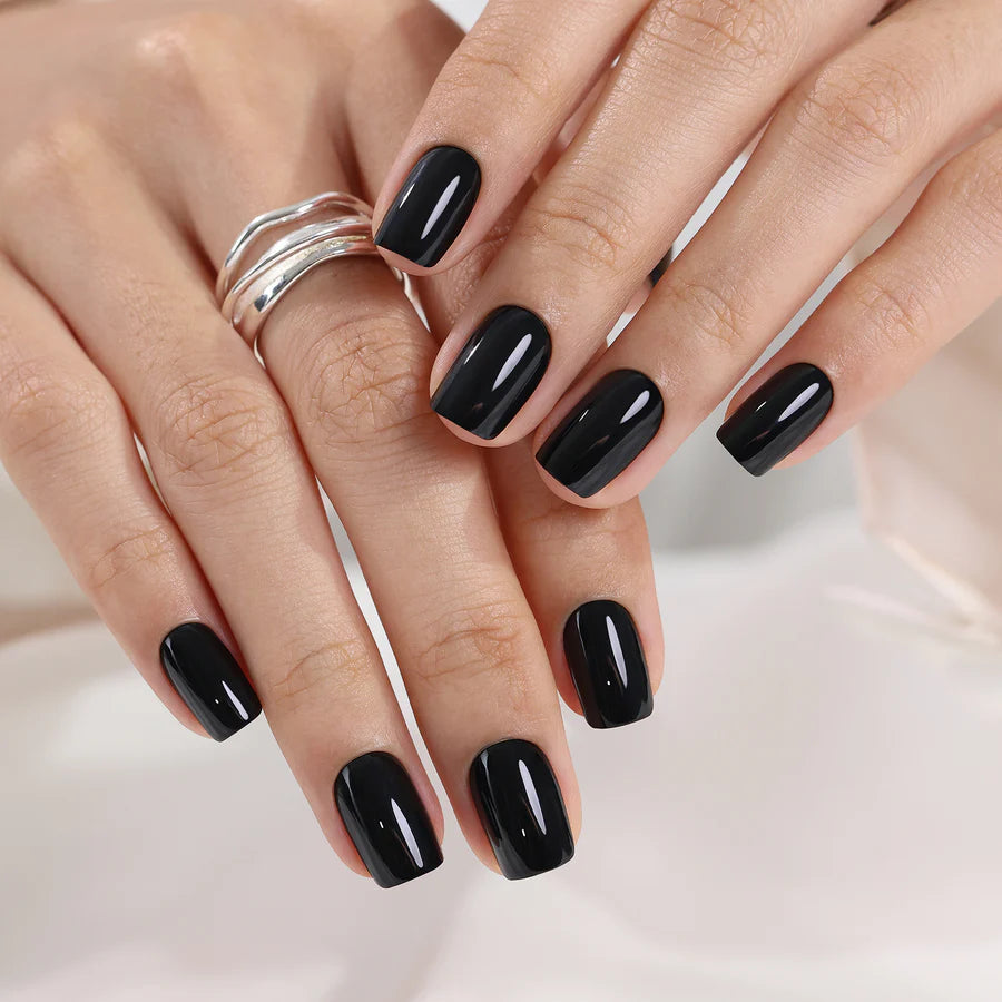 Le Classique Noir — Ongles Carré Noir | ONAILZ