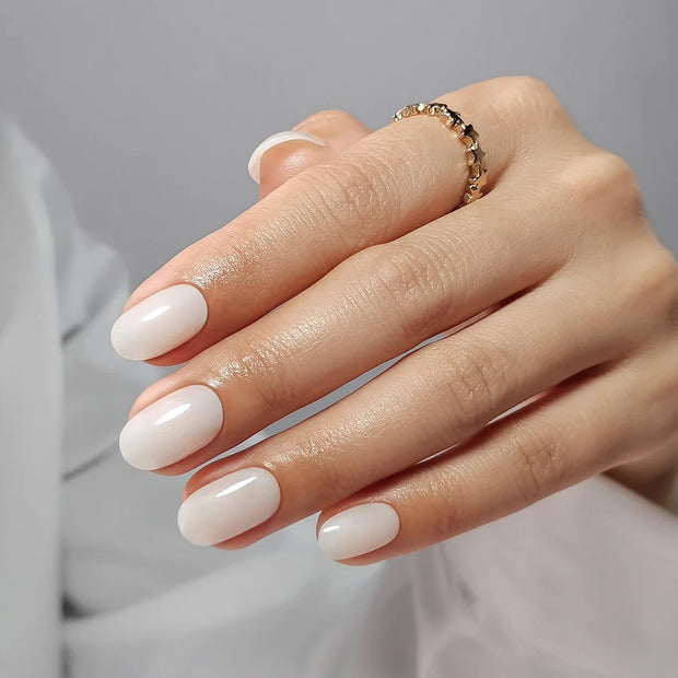 Perle Nacrée — Ovale Court Blanc Perle | ONAILZ