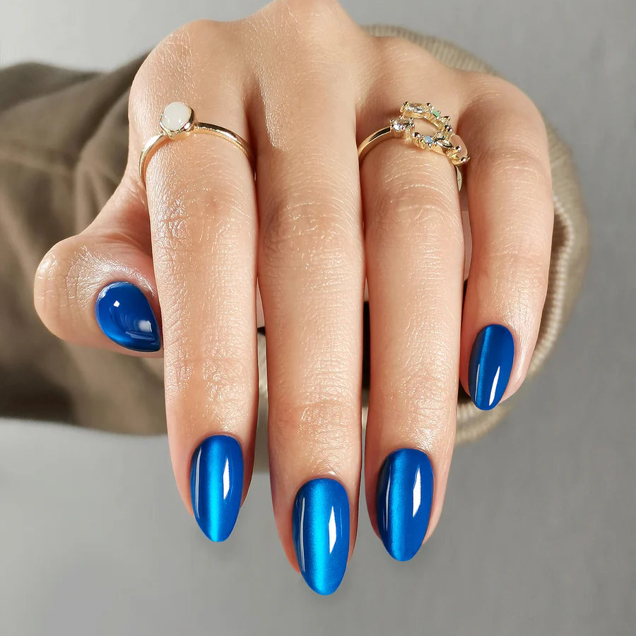 Klein Félin — Amande Cat Eye Bleu | ONAILZ