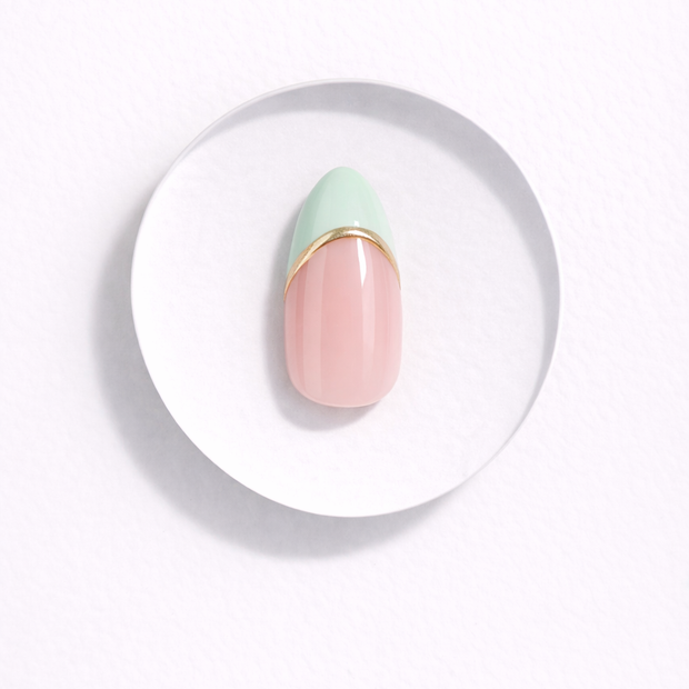 Émeraude Royale — Amande Extra Longue French Verte & Lignes Dorées | ONAILZ