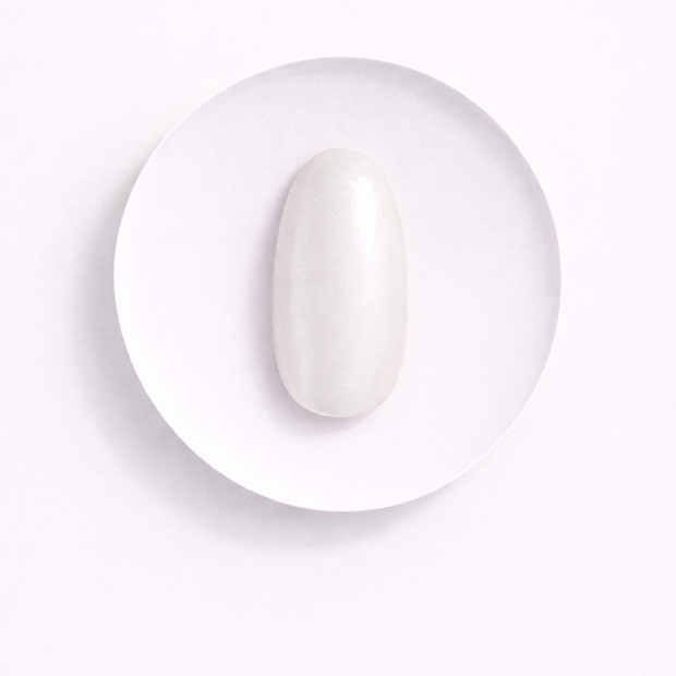 Perle Nacrée — Ovale Court Blanc Perle | ONAILZ