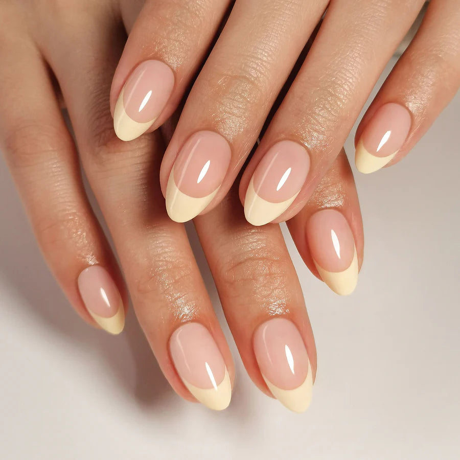 Mimosa — Amande French Jaune Pâle | ONAILZ