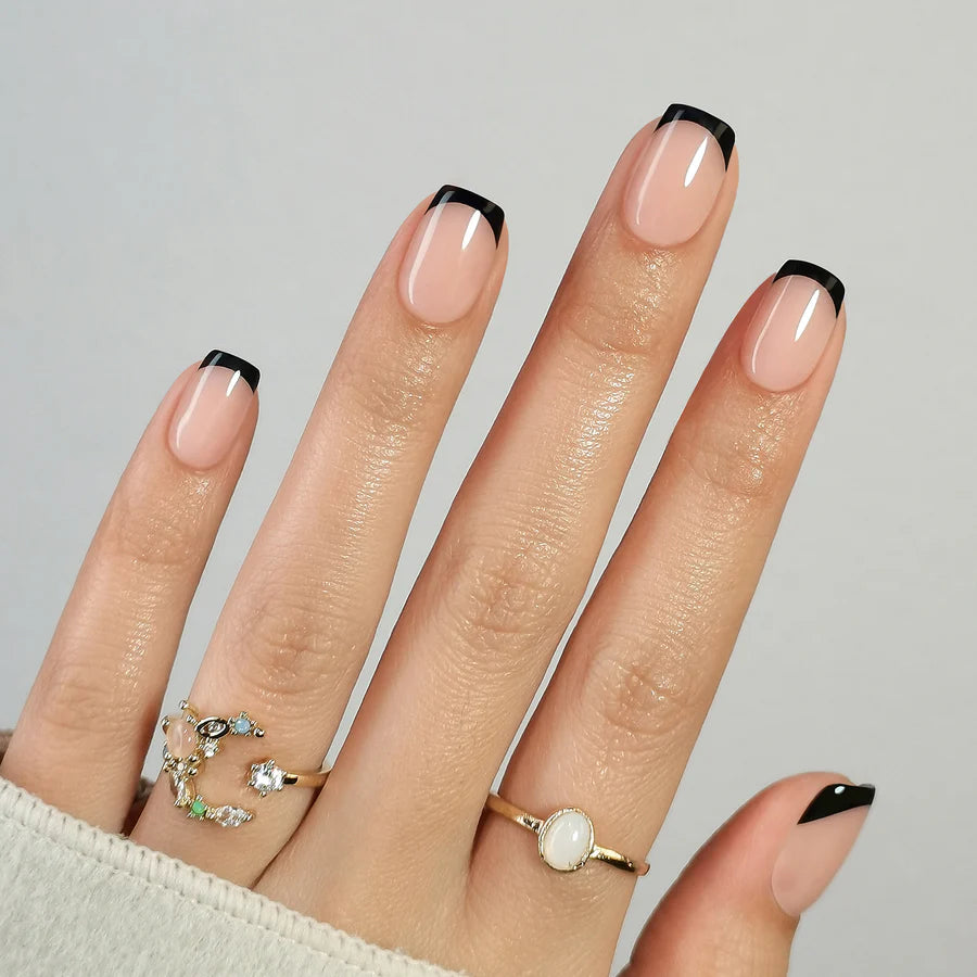 Parisienne Noire — Carré French Noir | ONAILZ