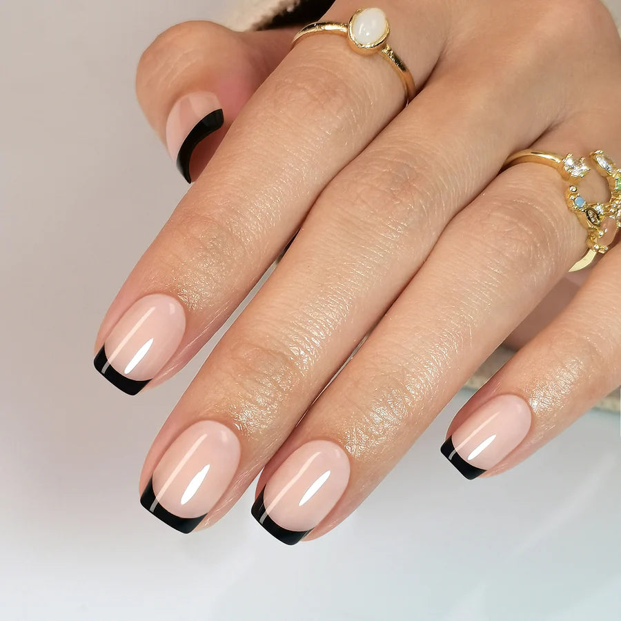 Parisienne Noire — Carré French Noir | ONAILZ