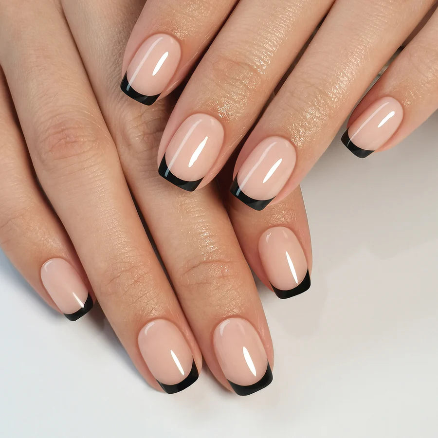 Parisienne Noire — Carré French Noir | ONAILZ