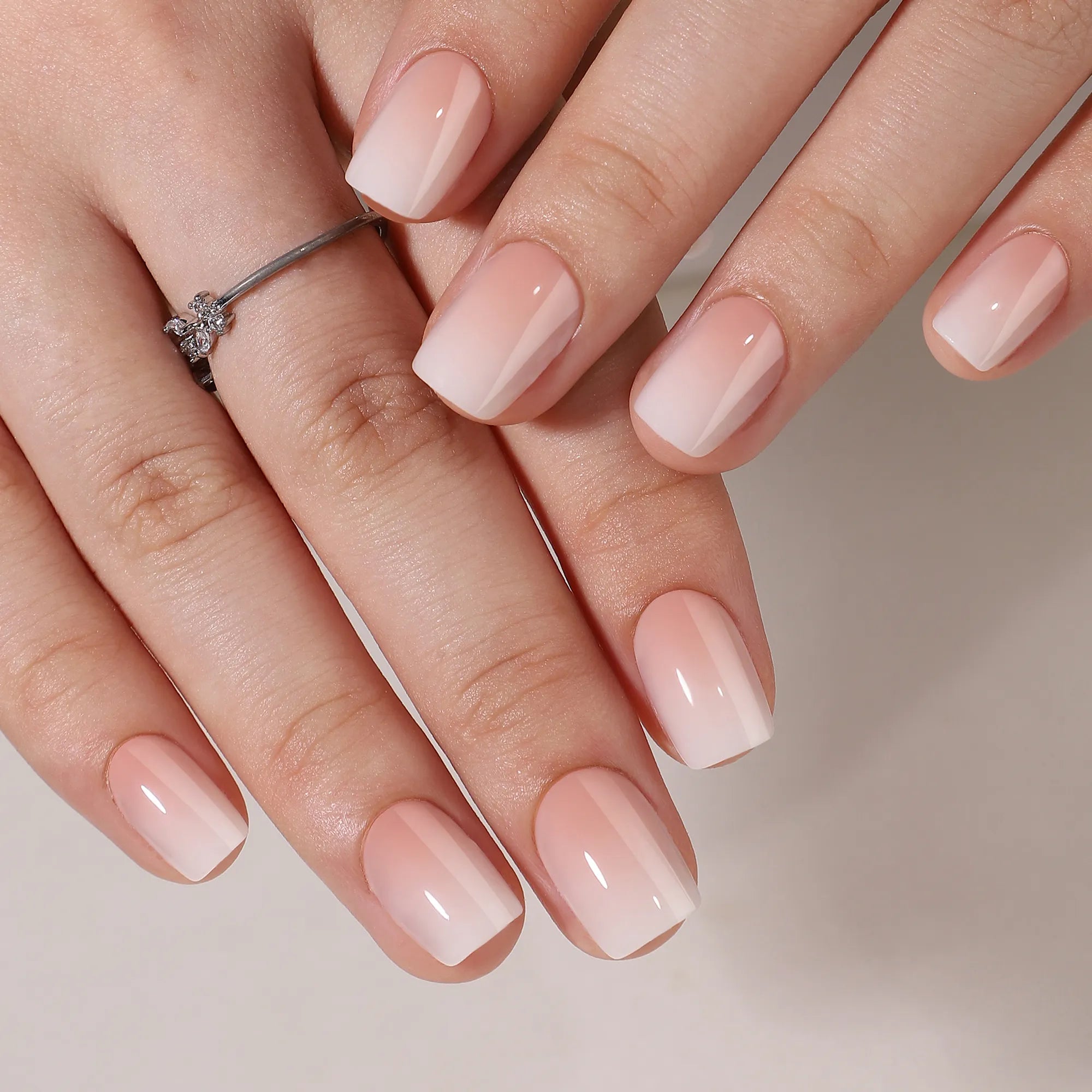 Opaline — Carré Court French Dégradée | ONAILZ