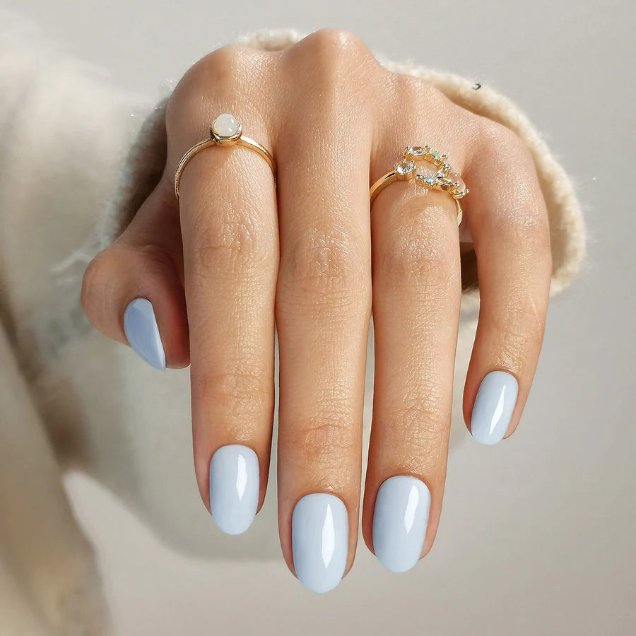 Bleu Azur — Ovale Court Bleu Clair Mat | ONAILZ