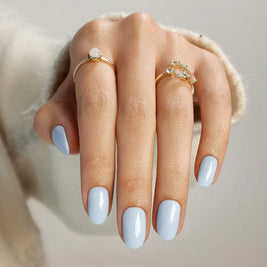 Bleu Azur — Ovale Court Bleu Clair Mat | ONAILZ