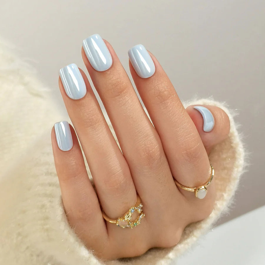 Bleu Azur — Carré Bleu Clair Émaillé | ONAILZ