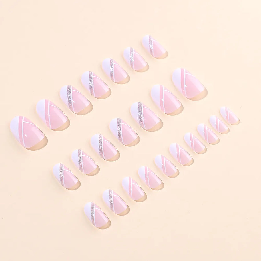 Astra – Ongles courts oval géométriques blanc & glitter