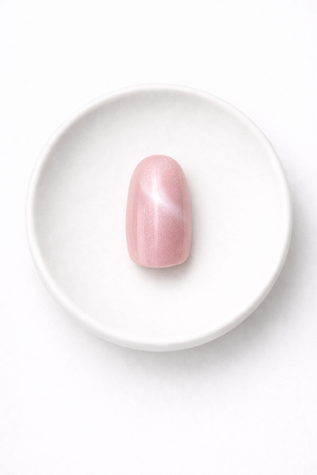 Quartz Rose – Ongles Arrondi rose clair cat eye | ONAILZ