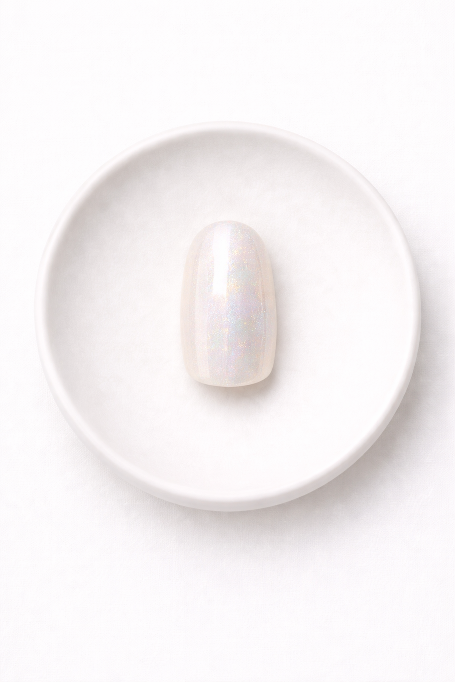 Perle nacrés – Ongles courts oval blancs pailleté