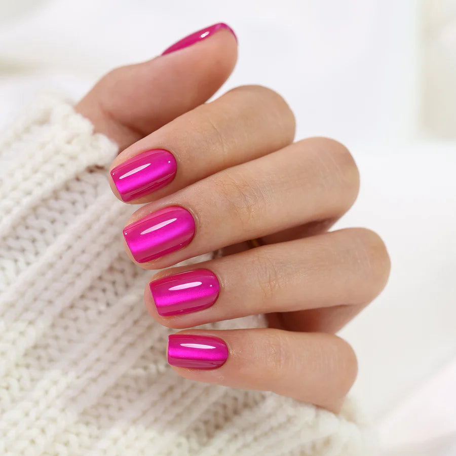 Fuchsia Félin — Carré court Cat Eye Rose Vif | ONAILZ