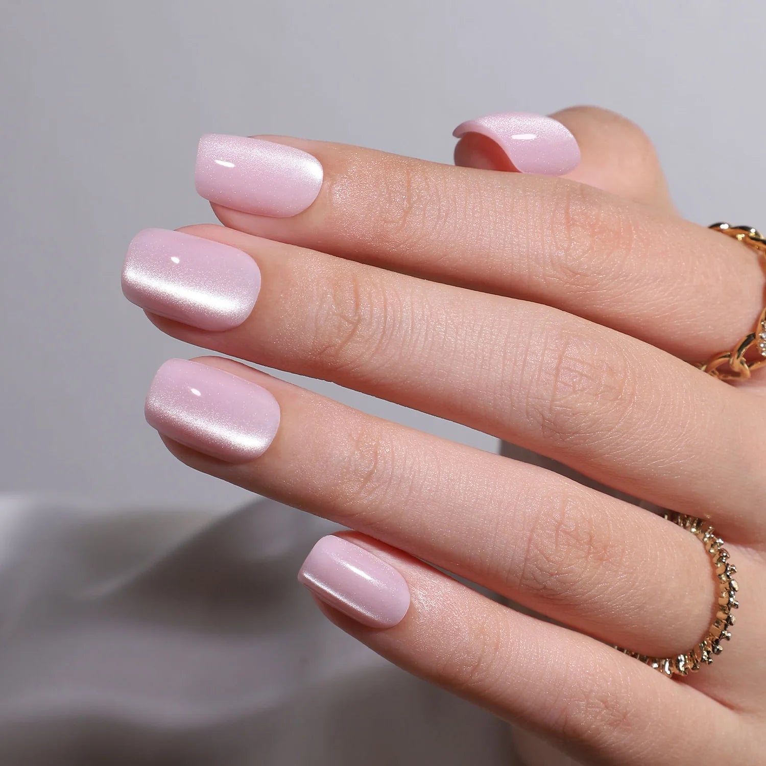 Aurore Féline — Carré court Cat Eye Rose Clair | ONAILZ