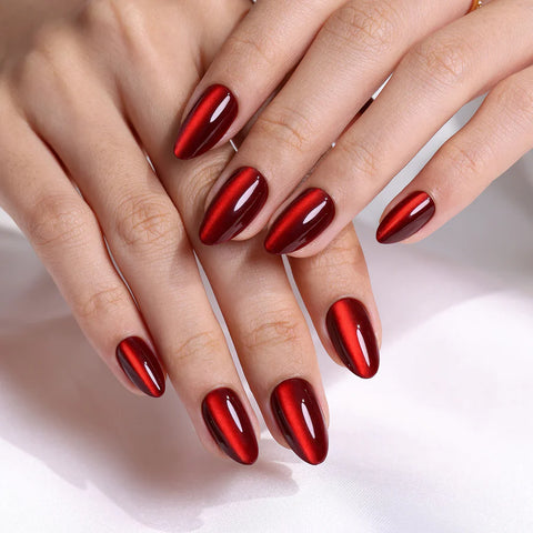 Bordeaux Félin — Amande Cat Eye Rouge Vin | ONAILZ